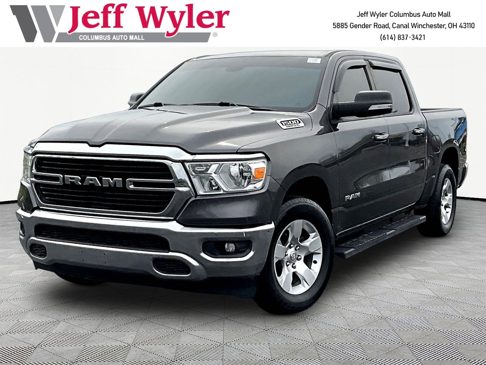 2020 RAM 1500 Big Horn/Lone Star 4x4 Crew Cab 5'7's photo
