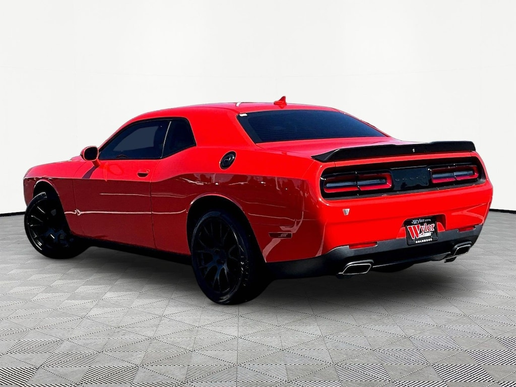 Used 2020 Dodge Challenger SXT RWD Coupe