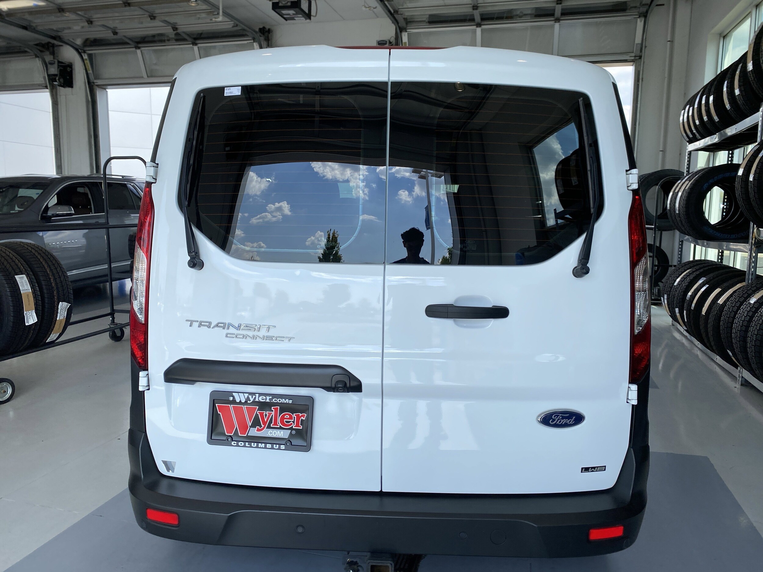 2022 Ford Transit XL Passenger photo 4