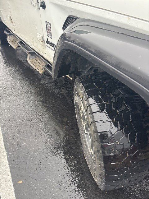 2020 Jeep Gladiator Sport S photo 3