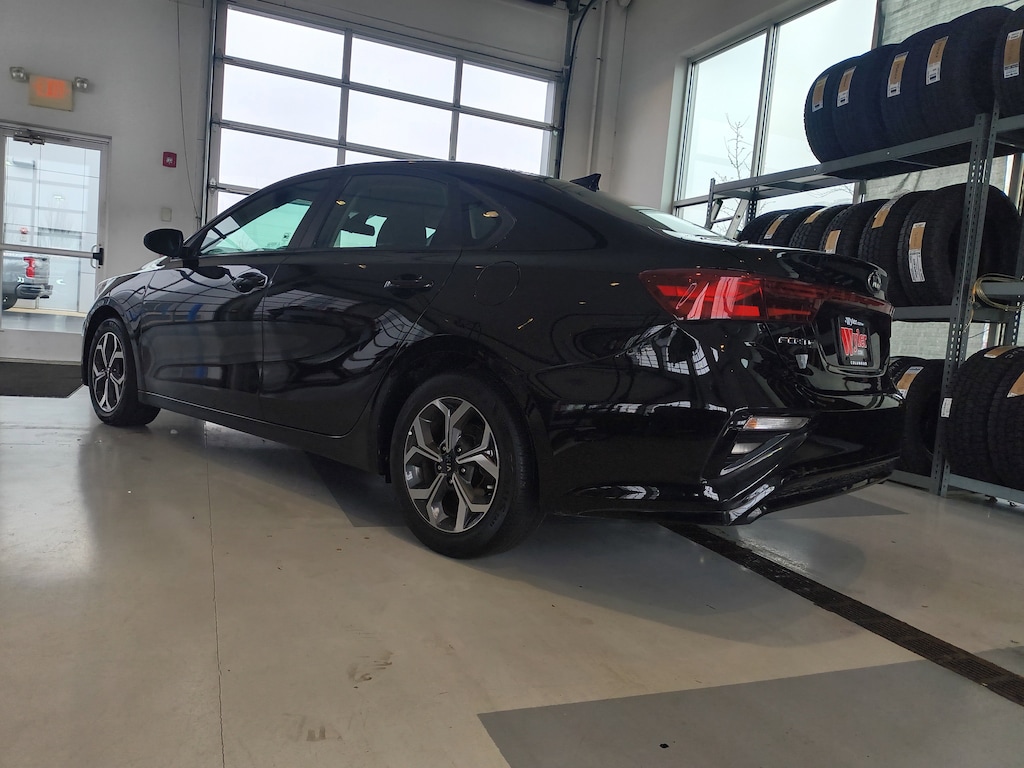 Used 2020 Kia Forte LXS IVT Sedan