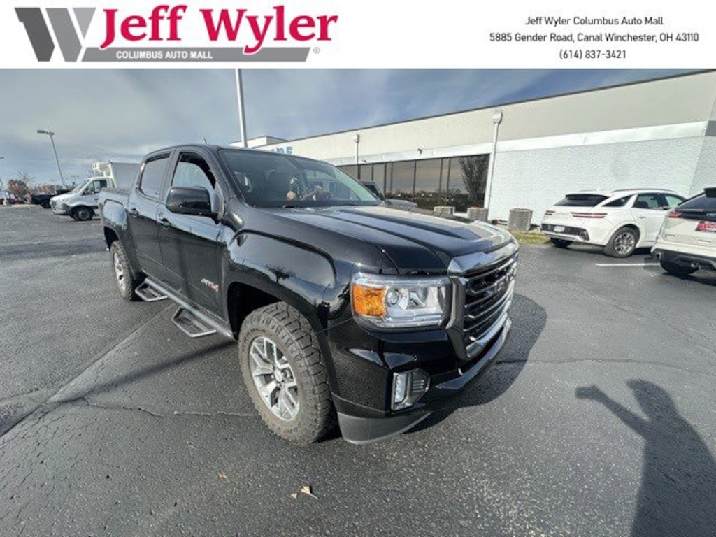 Used 2022 GMC Canyon 4WD Crew Cab 128 AT4 w/Leather Truck Crew Cab