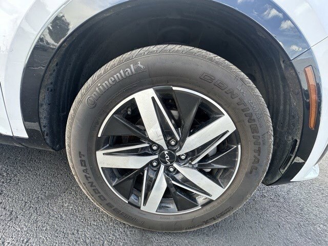 2022 Kia Sorento S photo 3