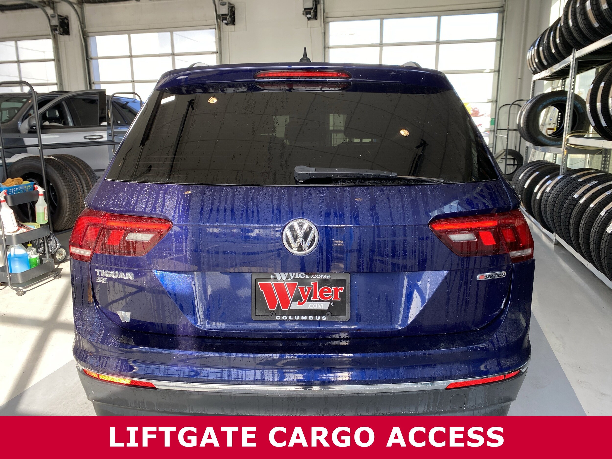 2021 Volkswagen Tiguan SE photo 4