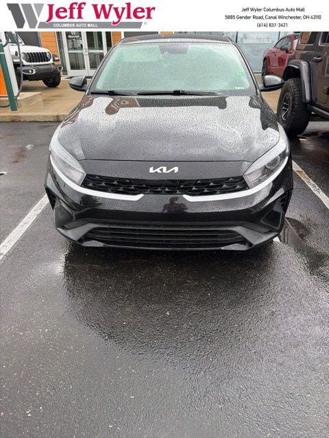 2023 Kia Forte LXS AT's photo