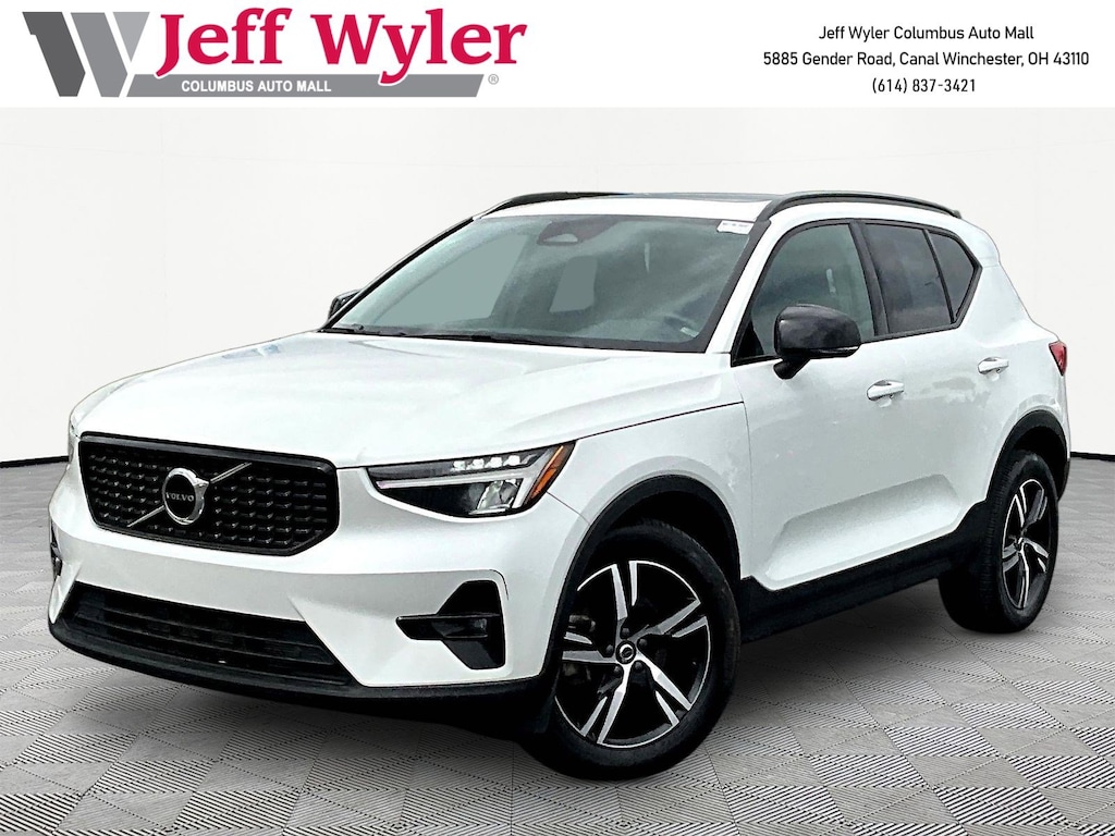 Used 2023 Volvo XC40 B5 AWD Plus Dark Theme SUV