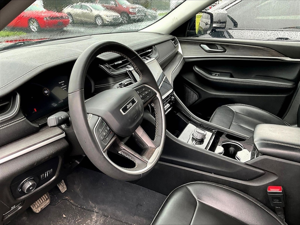 Used 2023 Jeep Grand Cherokee Limited 4x4 SUV