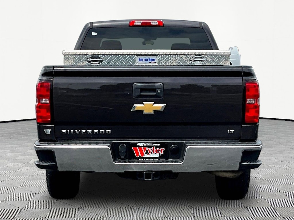 Used 2015 Chevrolet Silverado 1500 4WD Crew Cab 143.5 LT w/1LT Truck Crew Cab