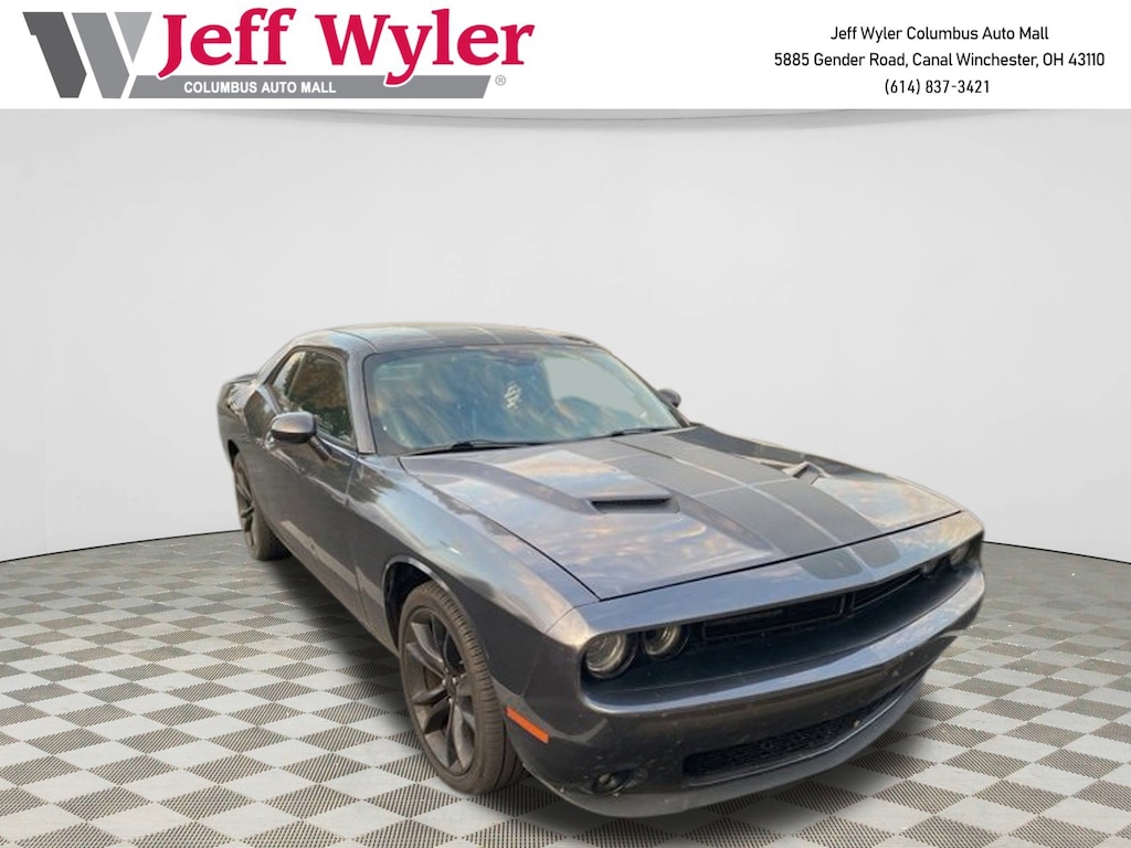 Used 2016 Dodge Challenger 2dr Cpe SXT Plus Coupe
