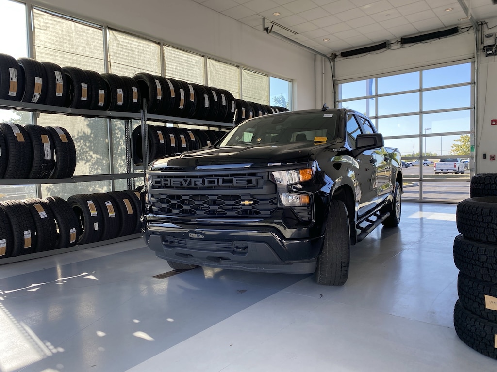 Used 2022 Chevrolet Silverado 1500 4WD Crew Cab 147 Custom Truck Crew Cab
