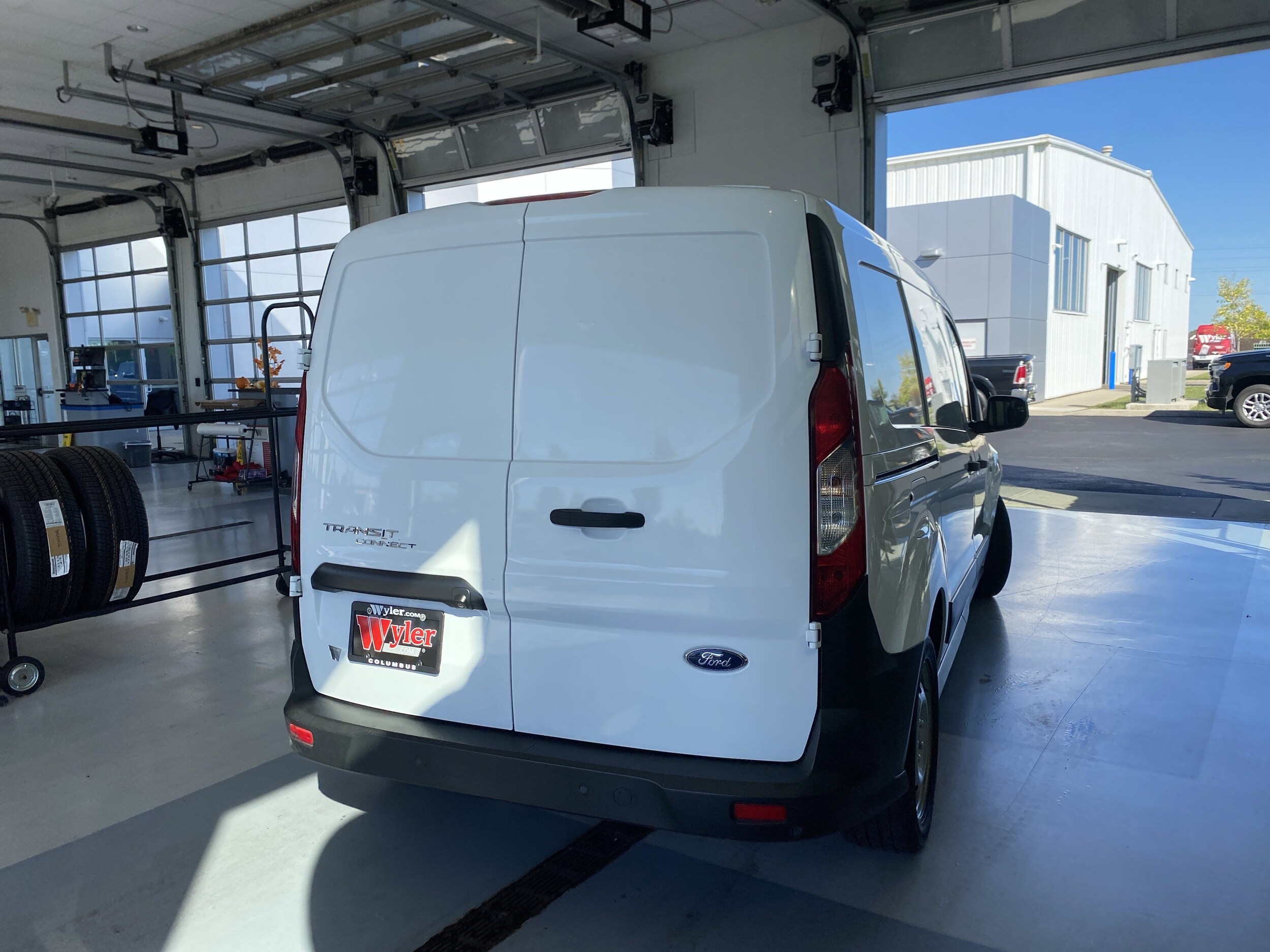 2019 Ford Transit XL Cargo Van photo 4