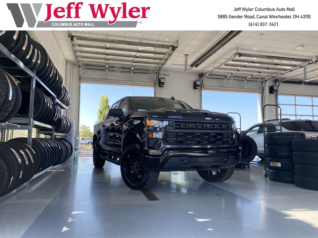 Used 2024 Chevrolet Silverado 1500 4WD Crew Cab 147 Custom Trail Boss Truck Crew Cab