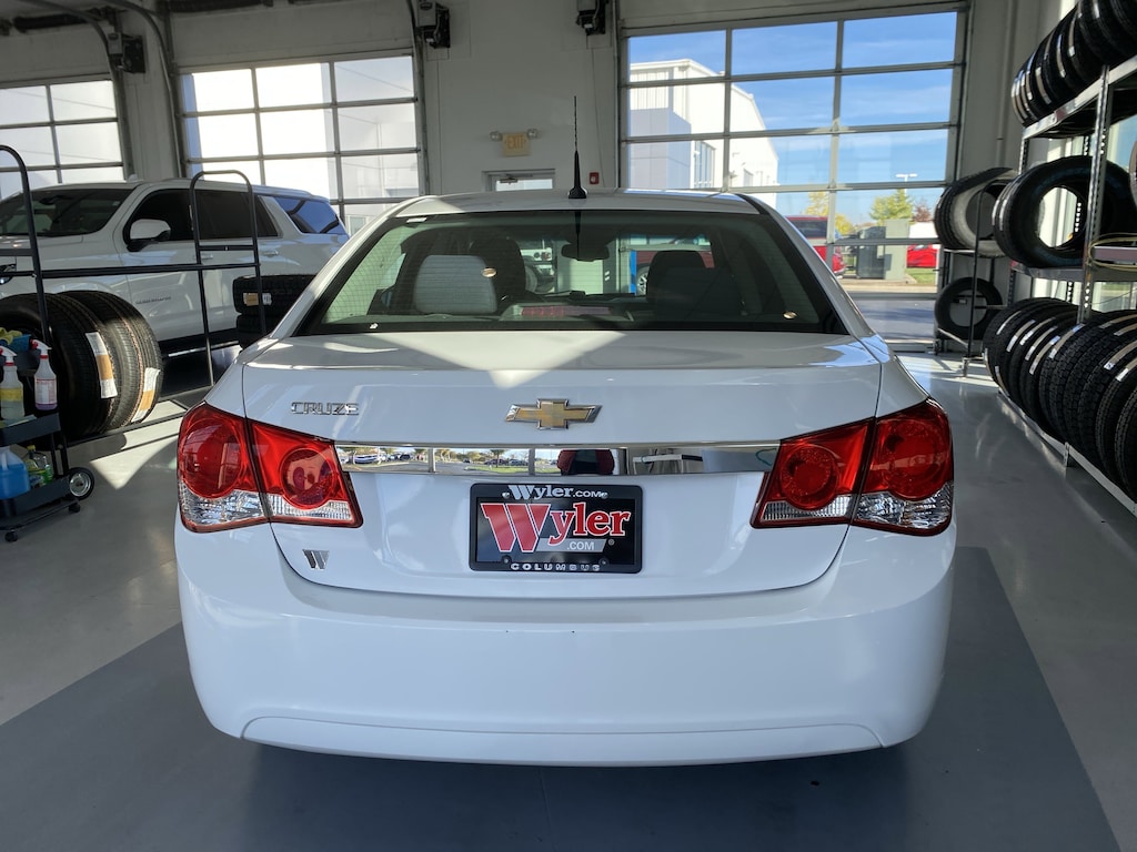 Used 2014 Chevrolet Cruze 4dr Sdn Auto LS Sedan