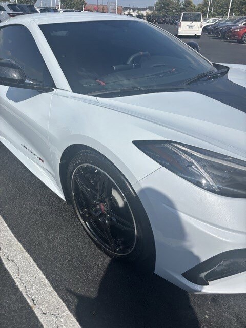 2022 Chevrolet Corvette Stingray 2LT Convertible photo 3