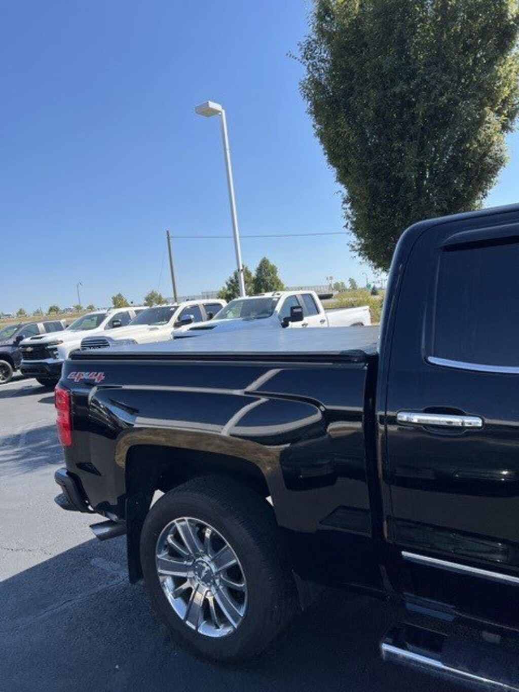 Used 2015 Chevrolet Silverado 1500 4WD Crew Cab 143.5 High Country Truck Crew Cab
