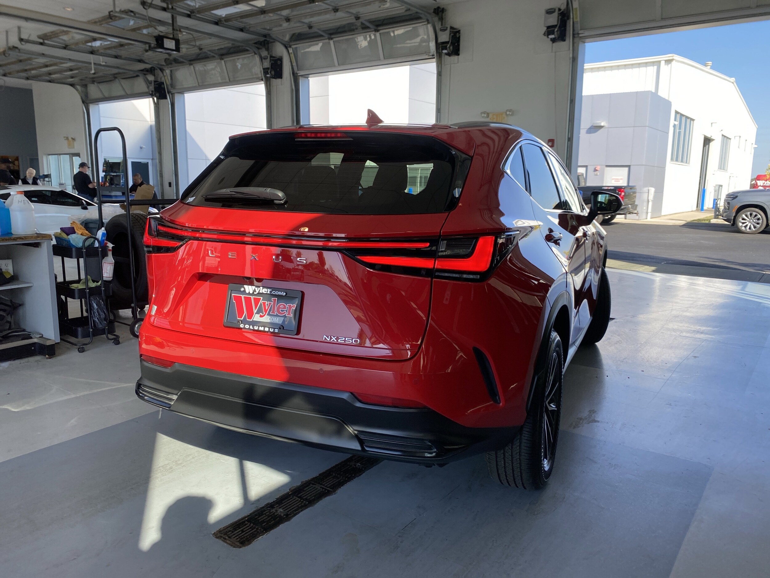 2023 Lexus NX 250 Premium photo 4