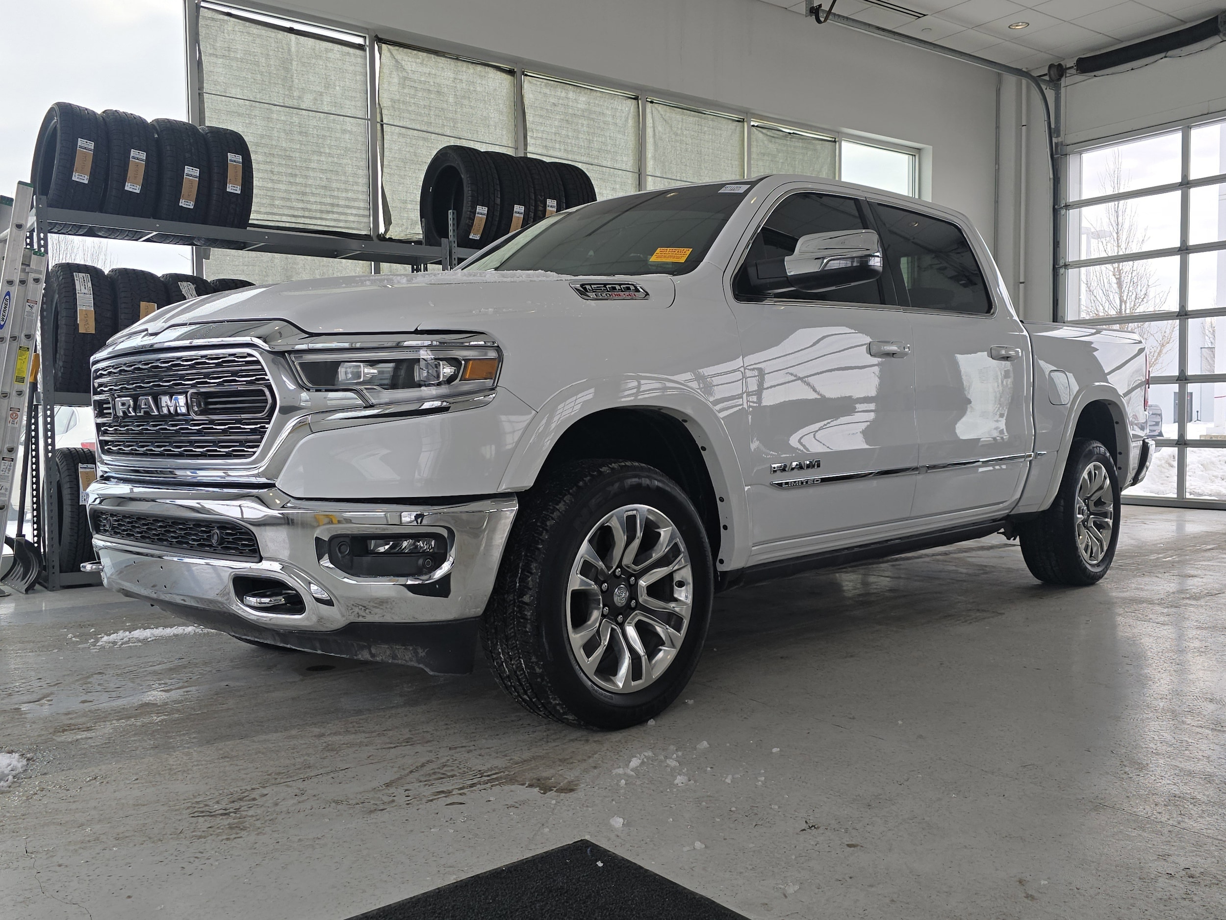 2023 RAM Ram 1500 Pickup Limited - Photo 4