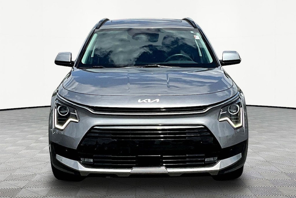Used 2023 Kia Niro SX FWD SUV