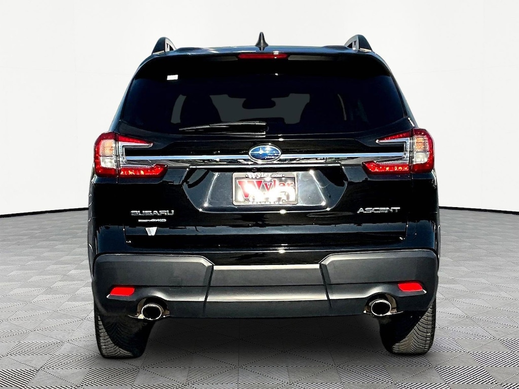 Used 2024 Subaru Ascent Premium 8-Passenger SUV