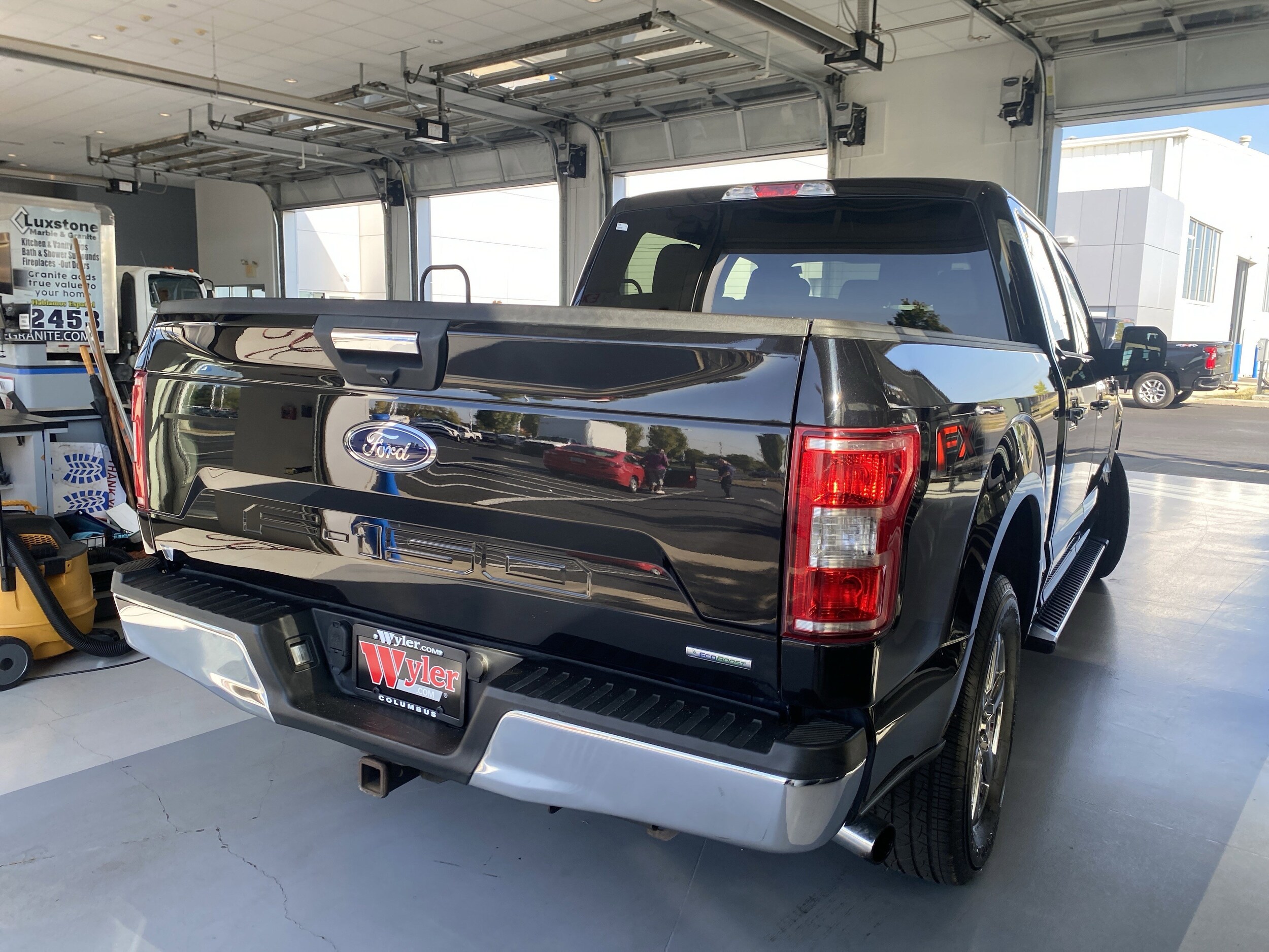 2020 Ford F-150 XLT photo 2