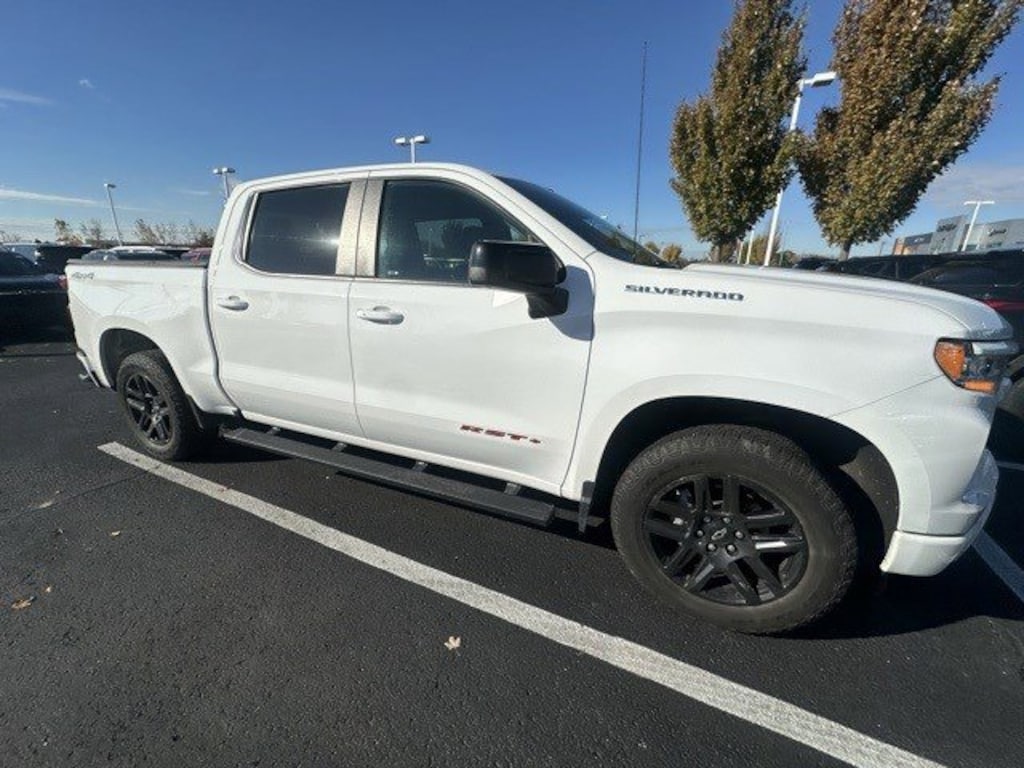 Used 2022 Chevrolet Silverado 1500 4WD Crew Cab 147 RST Truck Crew Cab