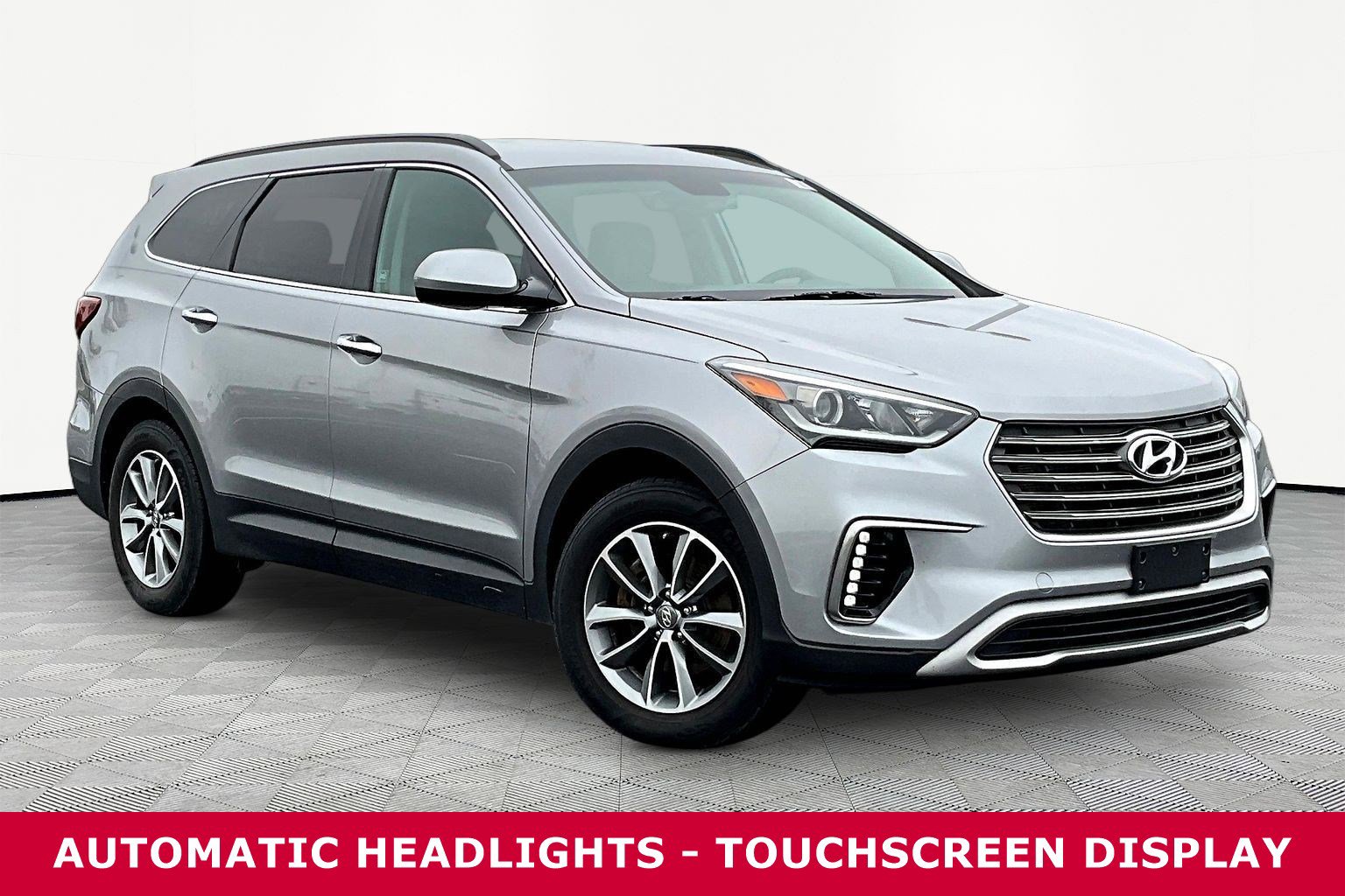 Used 2018 Hyundai Santa Fe SE with VIN KM8SMDHF1JU272494 for sale in Canal Winchester, OH