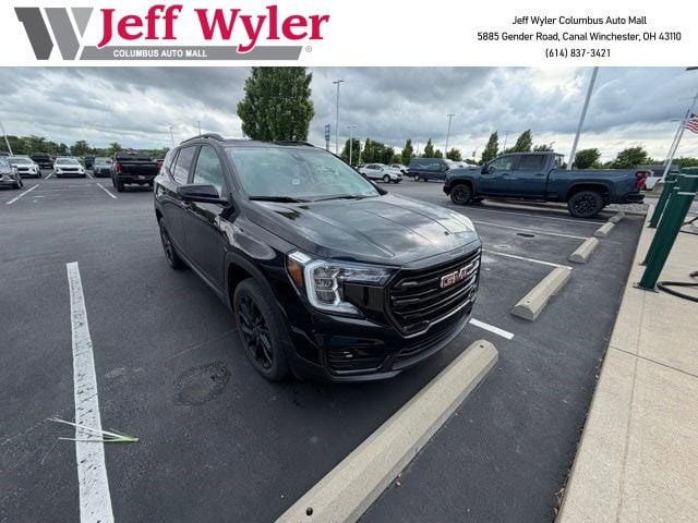 2023 GMC Terrain SLE AWD's photo