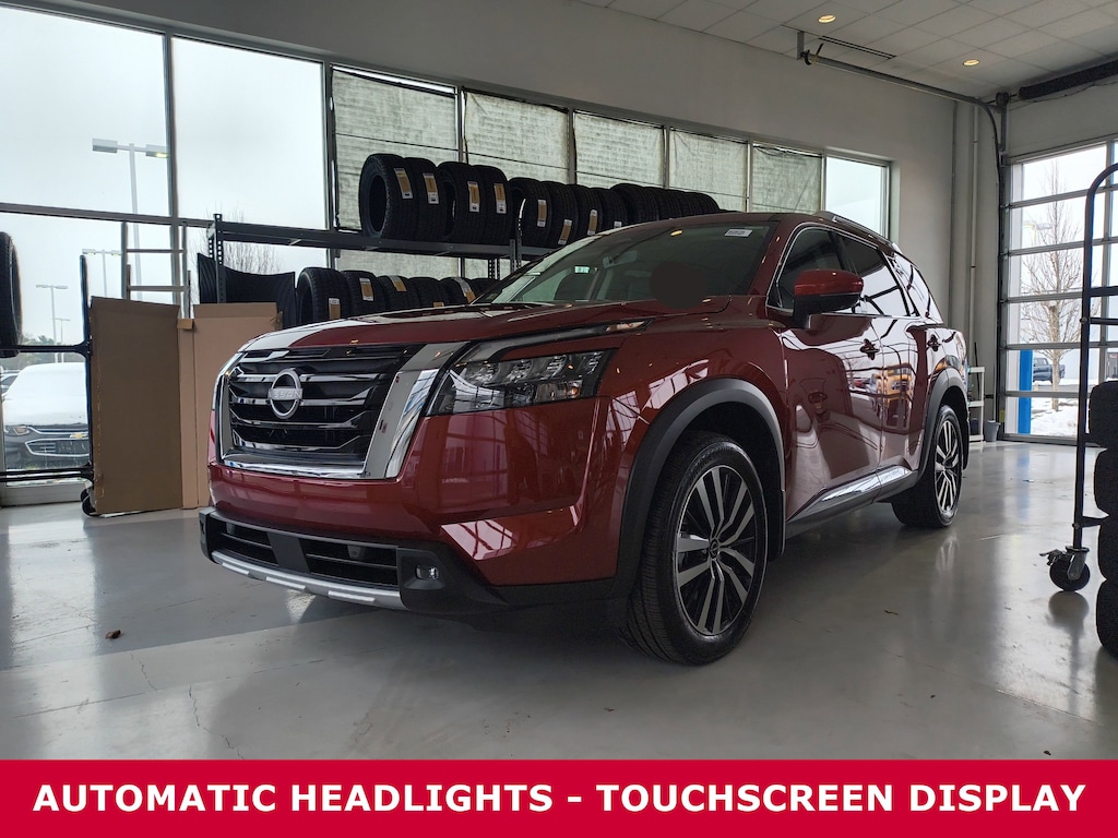 Used 2025 Nissan Pathfinder Platinum 4WD SUV