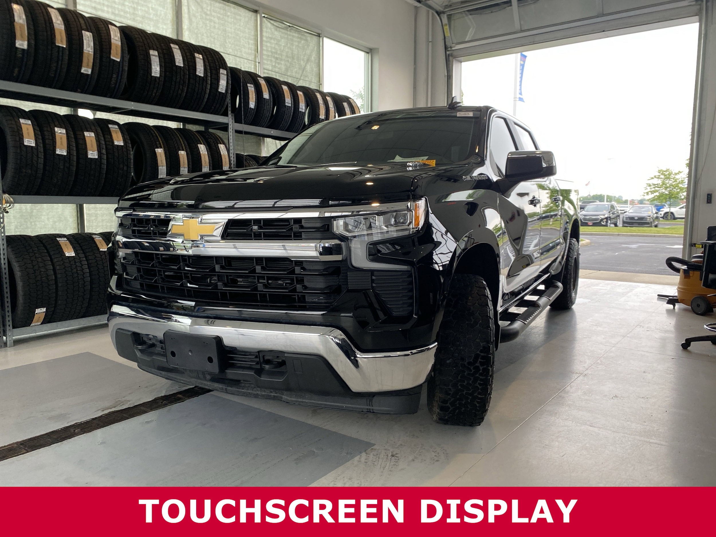 Used 2024 Chevrolet Silverado 1500 LT with VIN 1GCPDKEK1RZ373419 for sale in Canal Winchester, OH