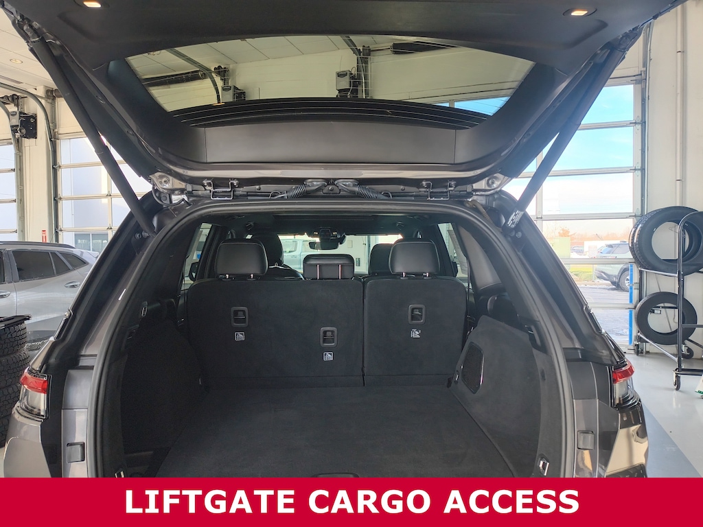 Used 2023 Jeep Grand Cherokee Overland 4x4 SUV