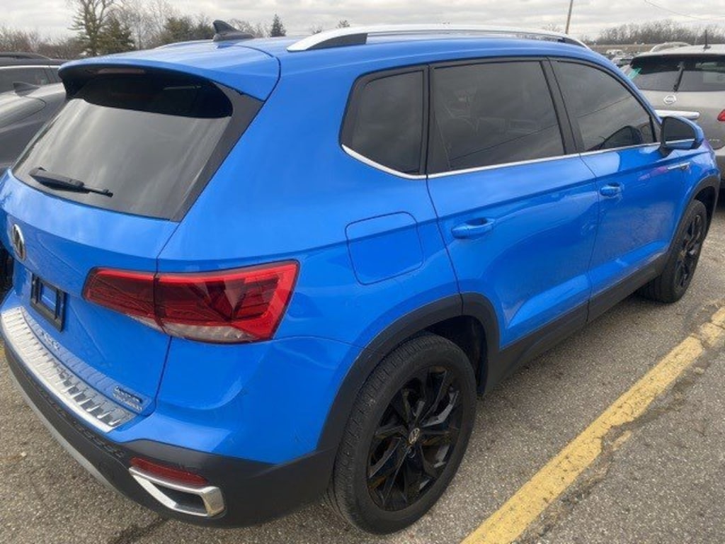 Used 2023 Volkswagen Taos SE 4MOTION *Ltd Avail* SUV