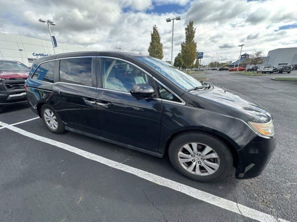 Used 2015 Honda Odyssey  Van