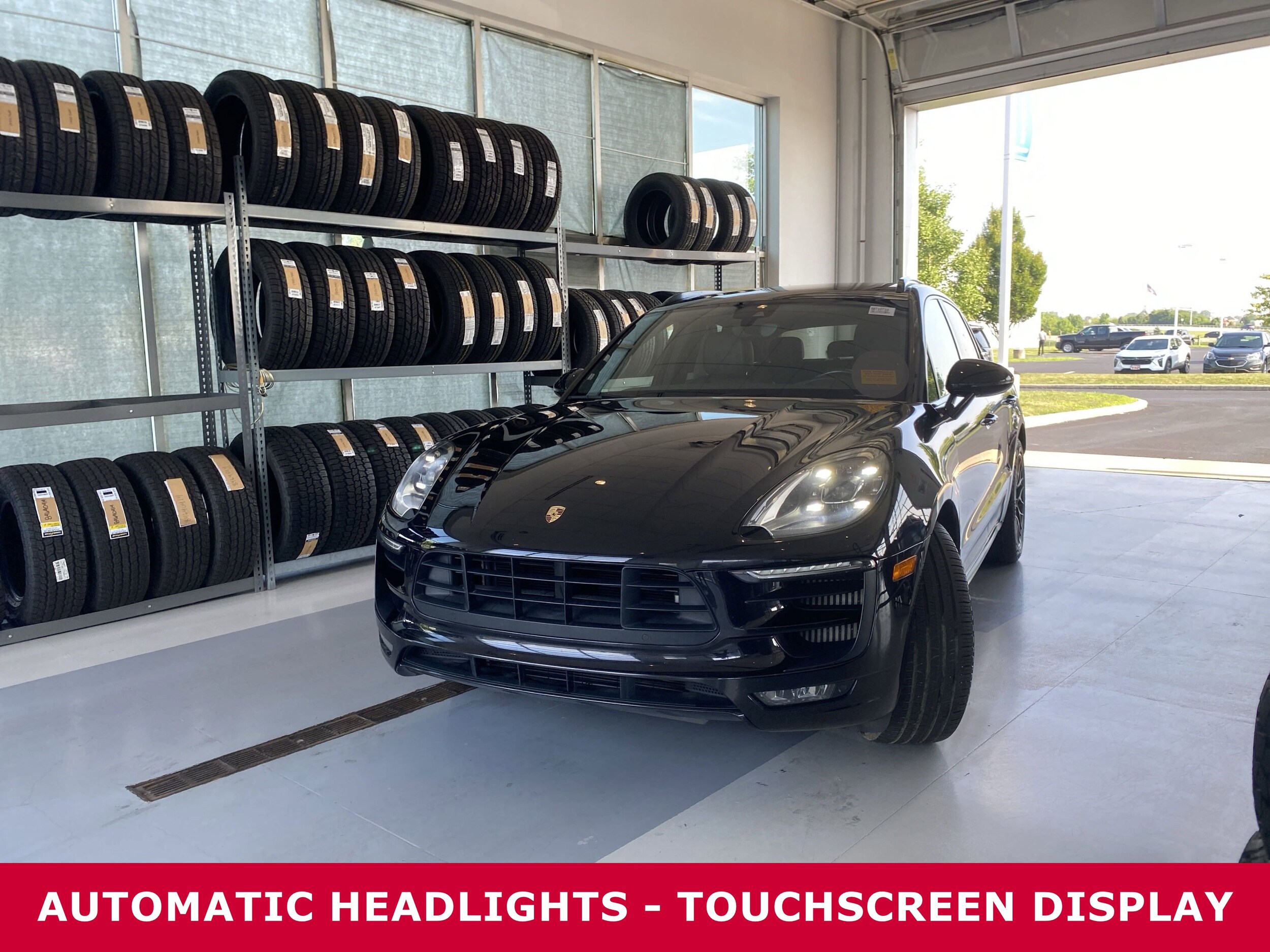2018 Porsche Macan GTS photo 2