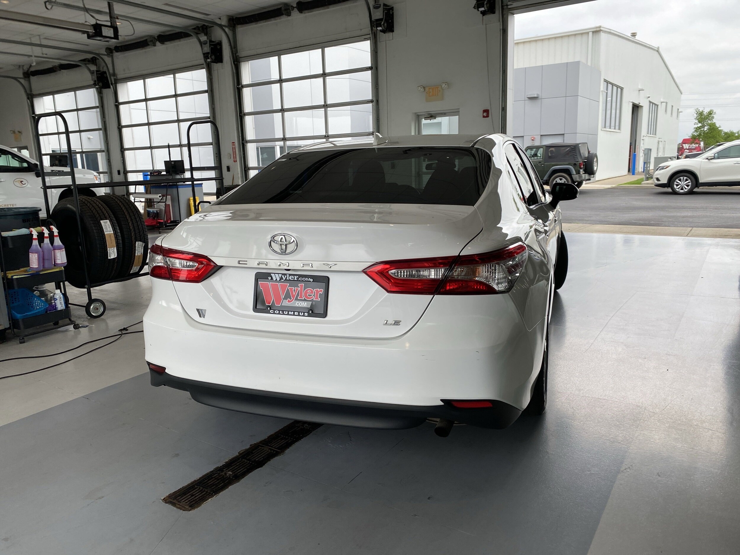 2019 Toyota Camry LE photo 4