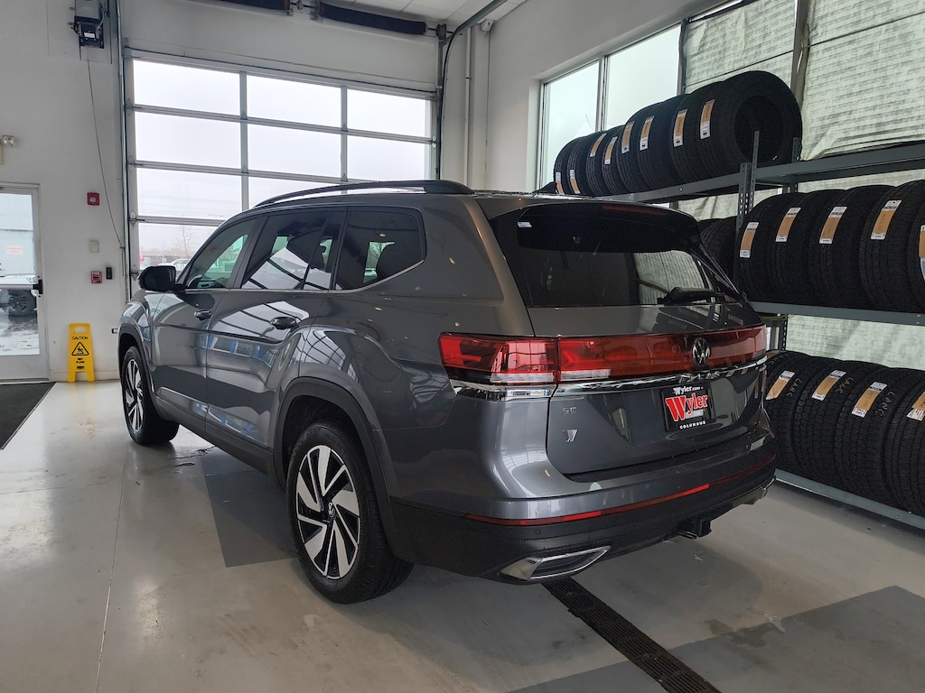 Used 2024 Volkswagen Atlas 2.0T SE w/Technology FWD SUV