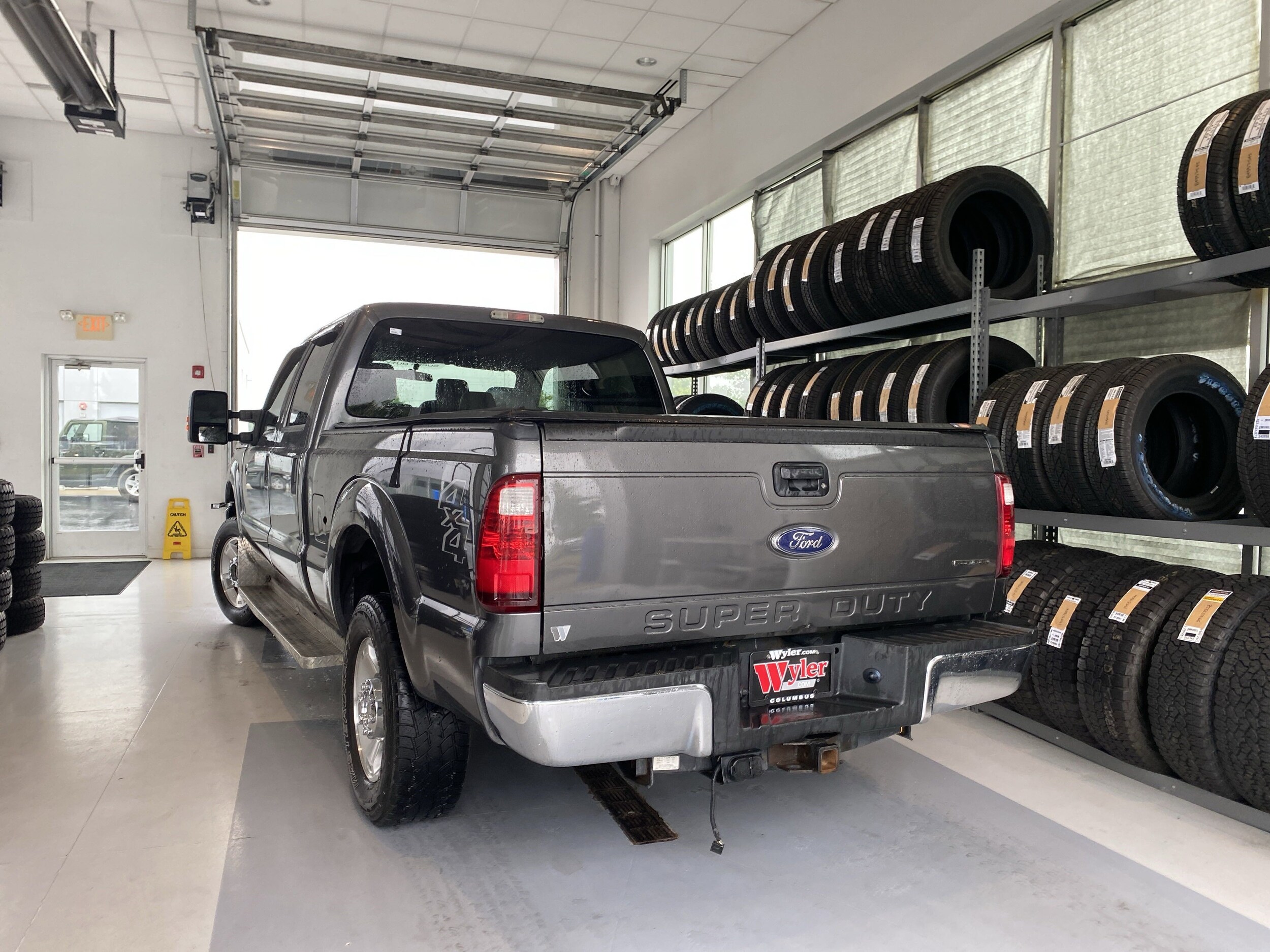 2015 Ford F-250 XLT photo 3