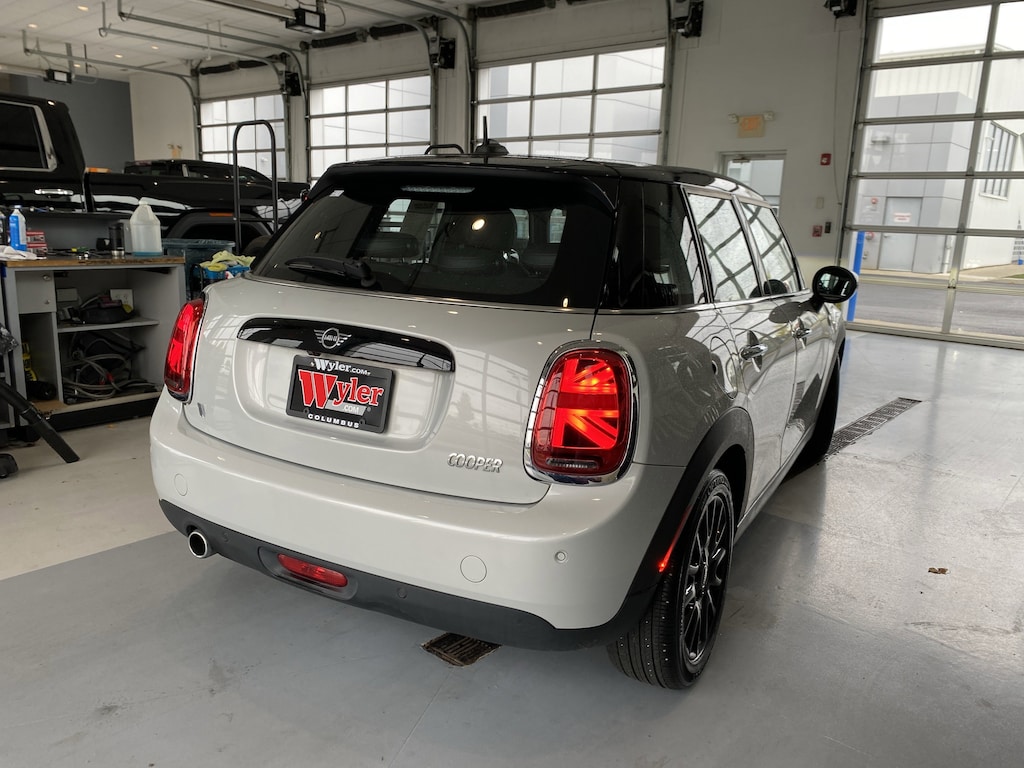 Used 2020 MINI Hardtop 4 Door Cooper FWD Hatchback