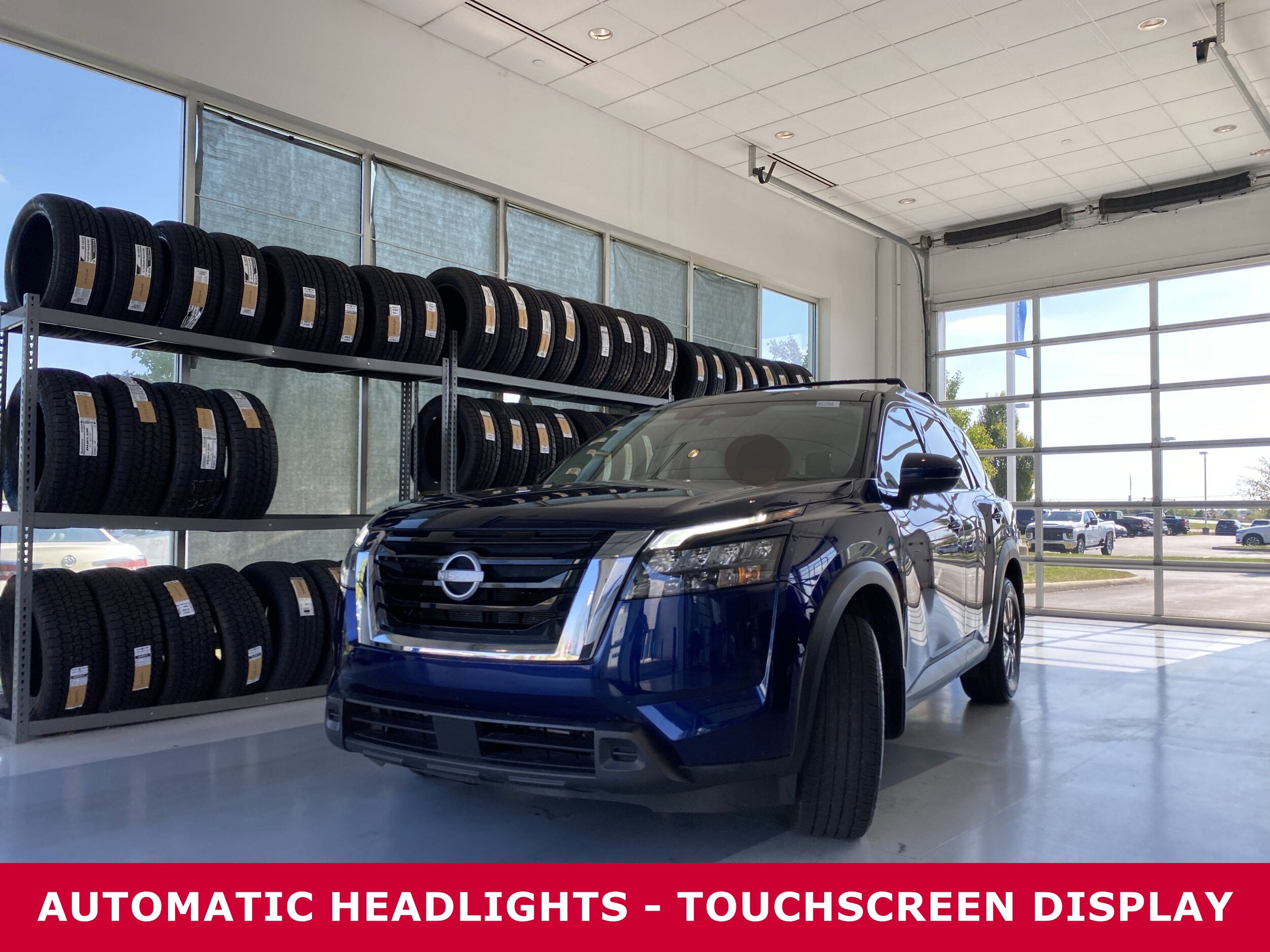 2024 Nissan Pathfinder SV photo 2