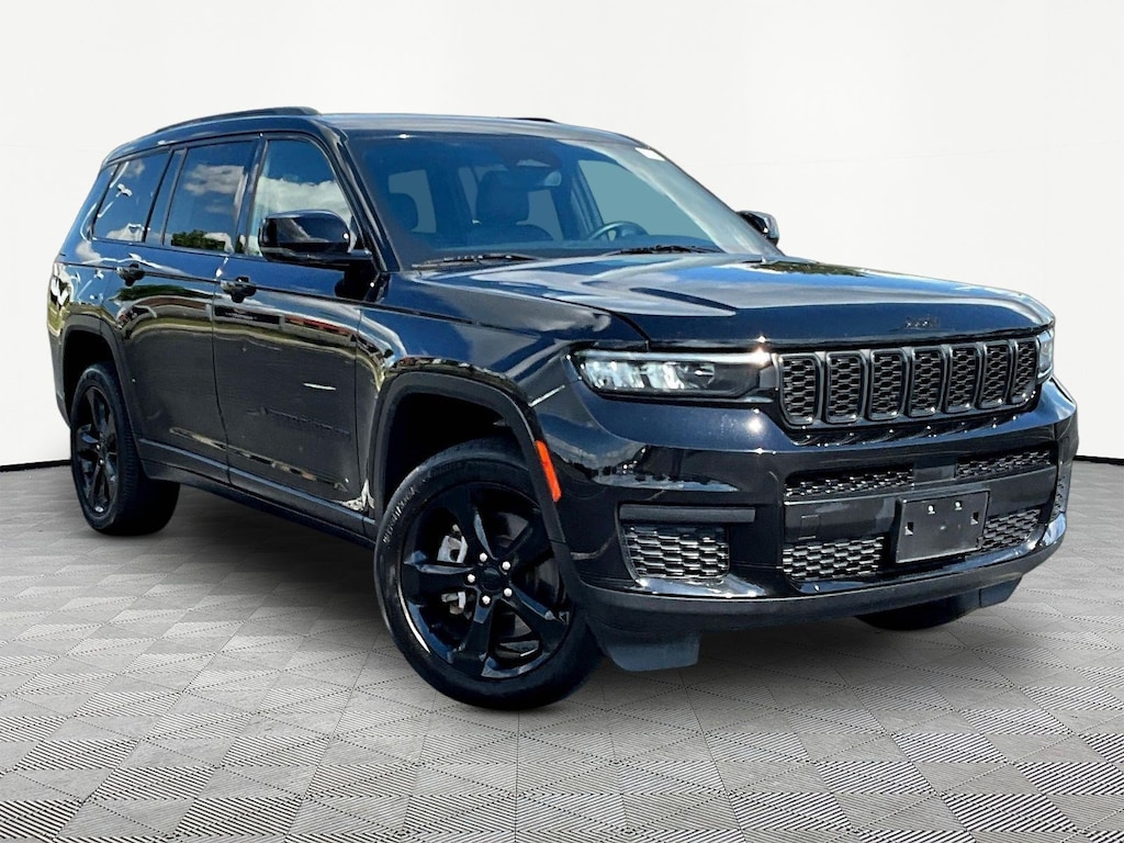 Used 2022 Jeep Grand Cherokee L Altitude 4x4 SUV