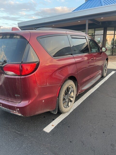 2020 Chrysler Pacifica Touring L photo 4