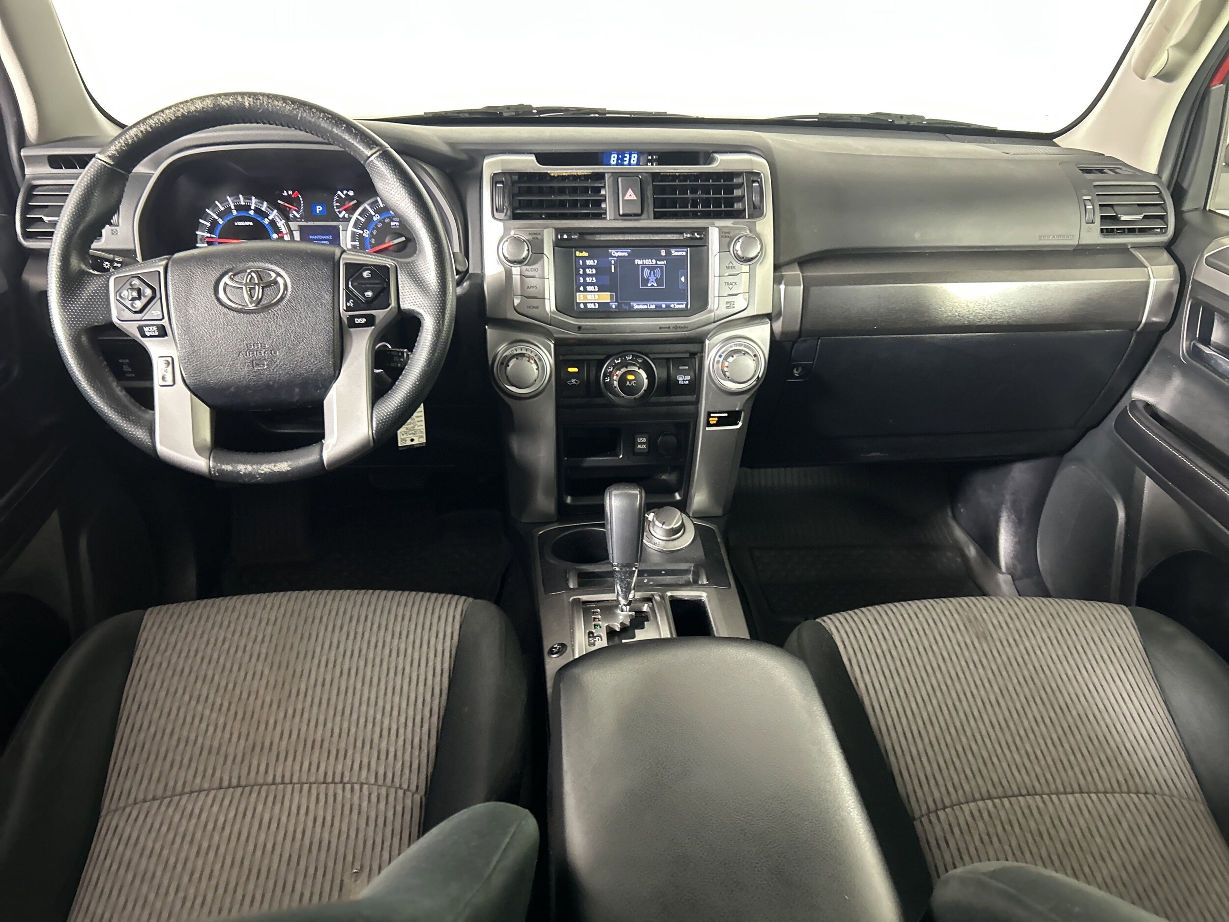 2016 Toyota 4Runner SR5 photo 3