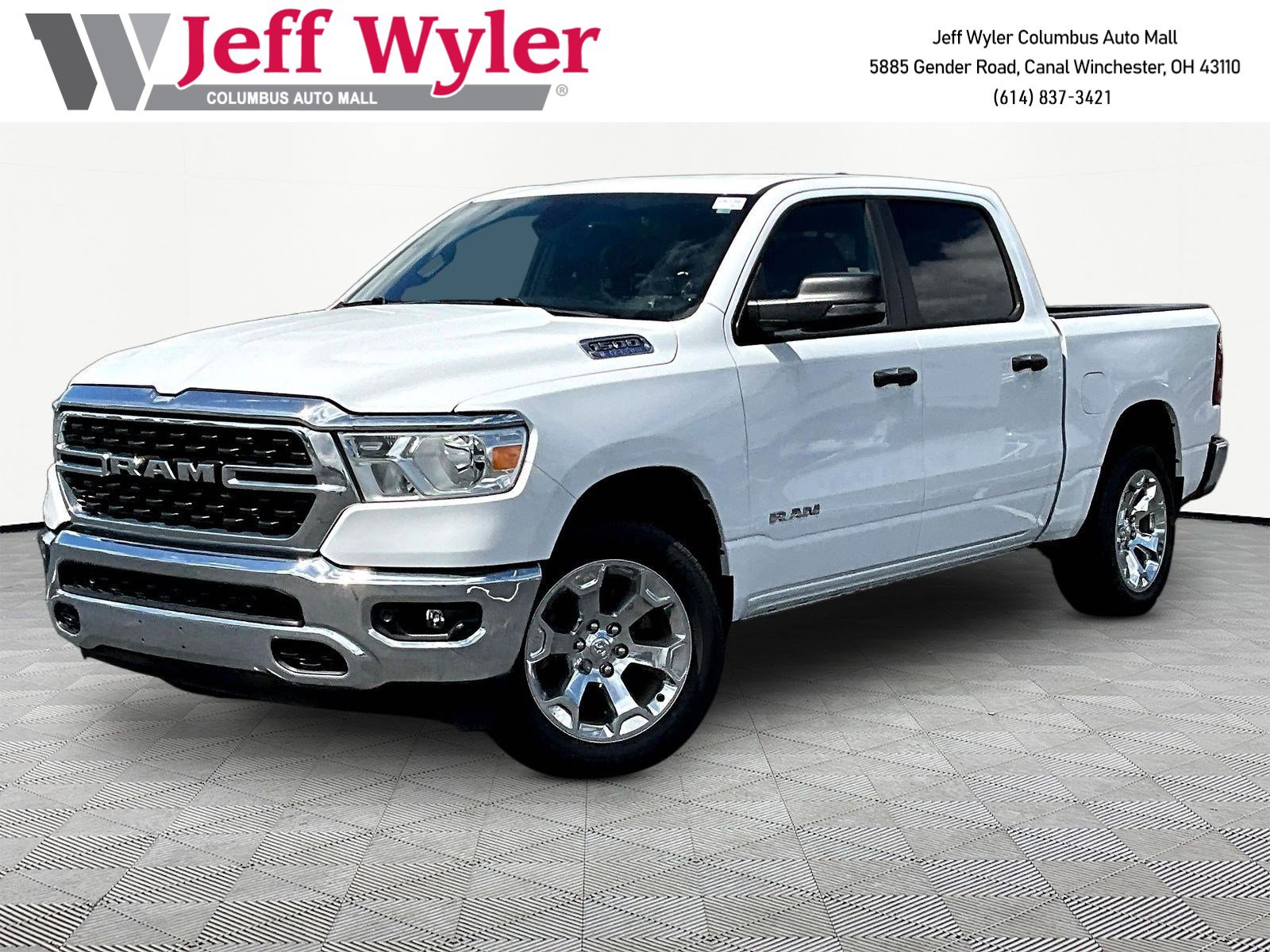 2023 RAM 1500 Big Horn/Lone Star 4x4 Crew Cab 5'7's photo