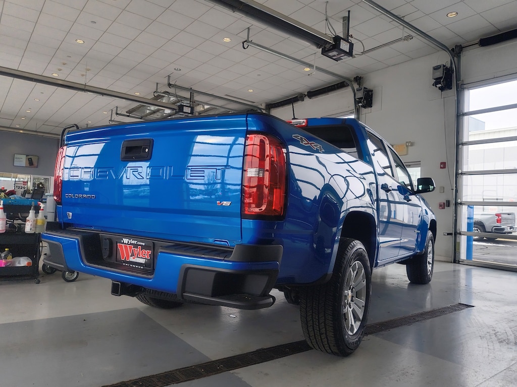 Used 2022 Chevrolet Colorado 4WD Crew Cab 128 LT Truck Crew Cab