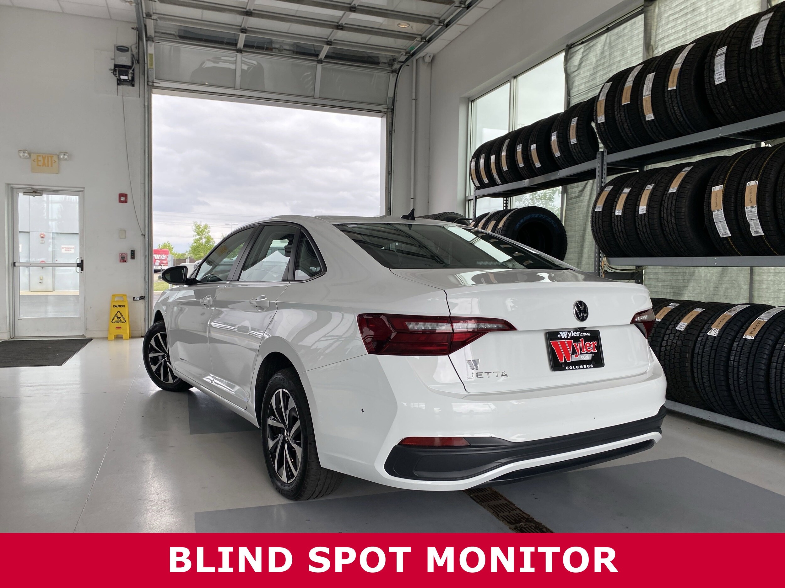 2022 Volkswagen Jetta 1.5T S photo 2