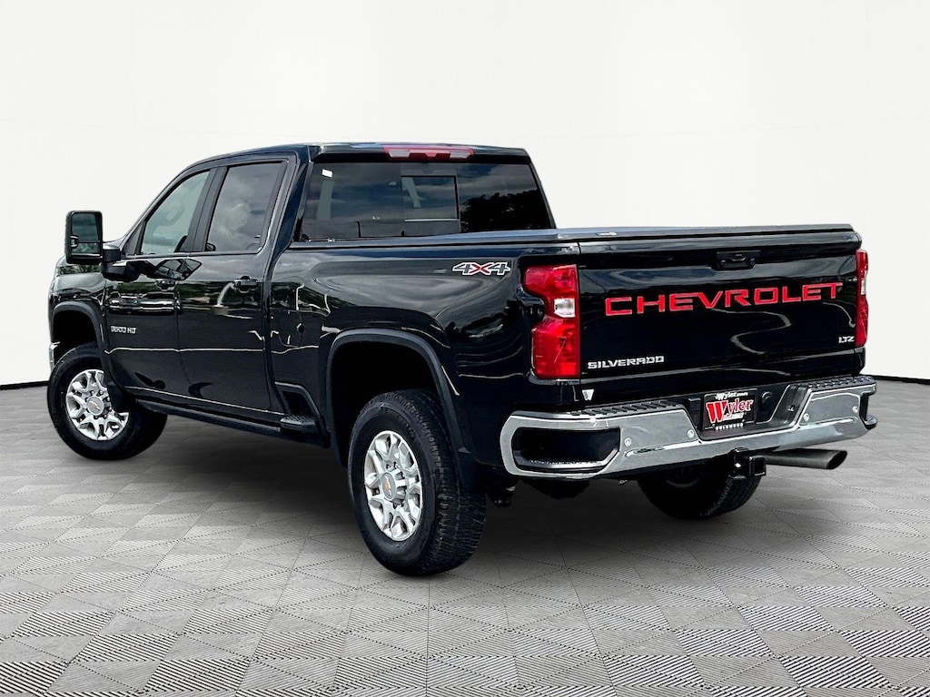 Used 2024 Chevrolet Silverado 3500HD 4WD Crew Cab 159 LT Truck Crew Cab