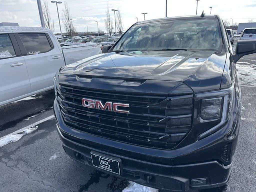 Used 2025 GMC Sierra 1500 4WD Crew Cab 147 Elevation w/3SB Truck Crew Cab