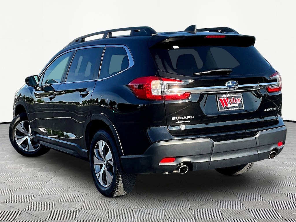 Used 2024 Subaru Ascent Premium 8-Passenger SUV