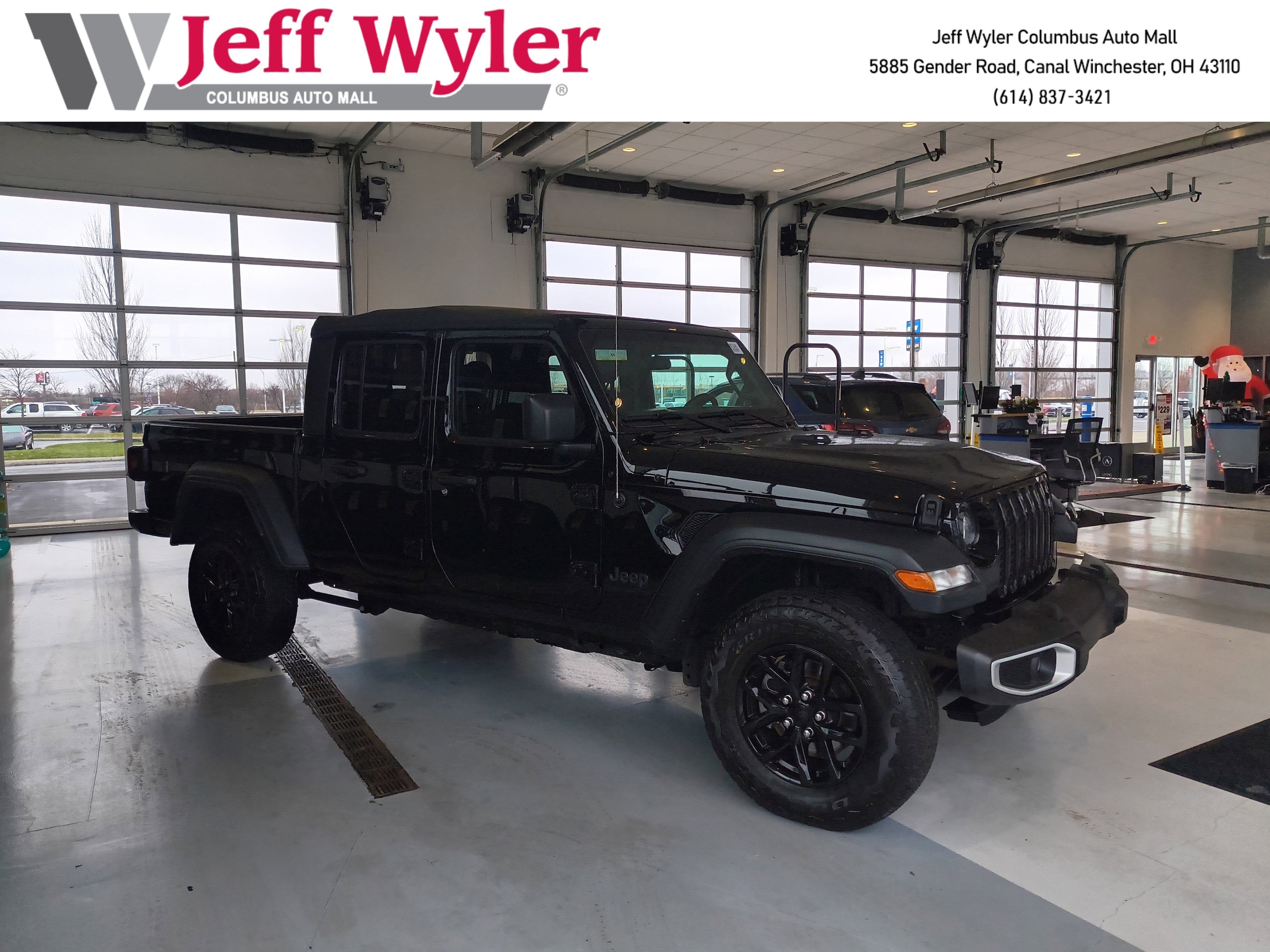 2023 Jeep Gladiator Sport S's photo