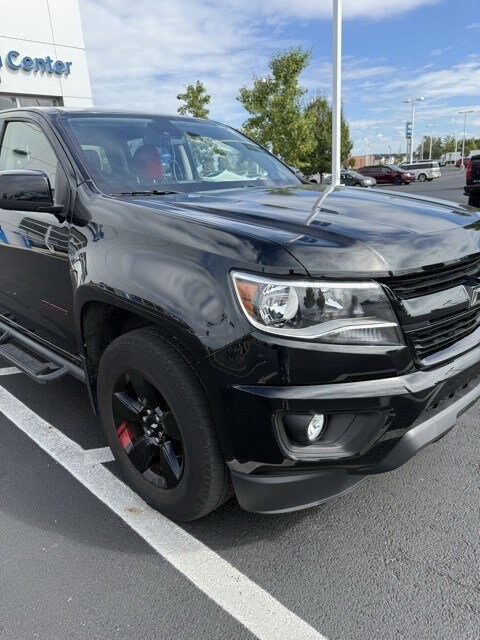2020 Chevrolet Colorado LT photo 2