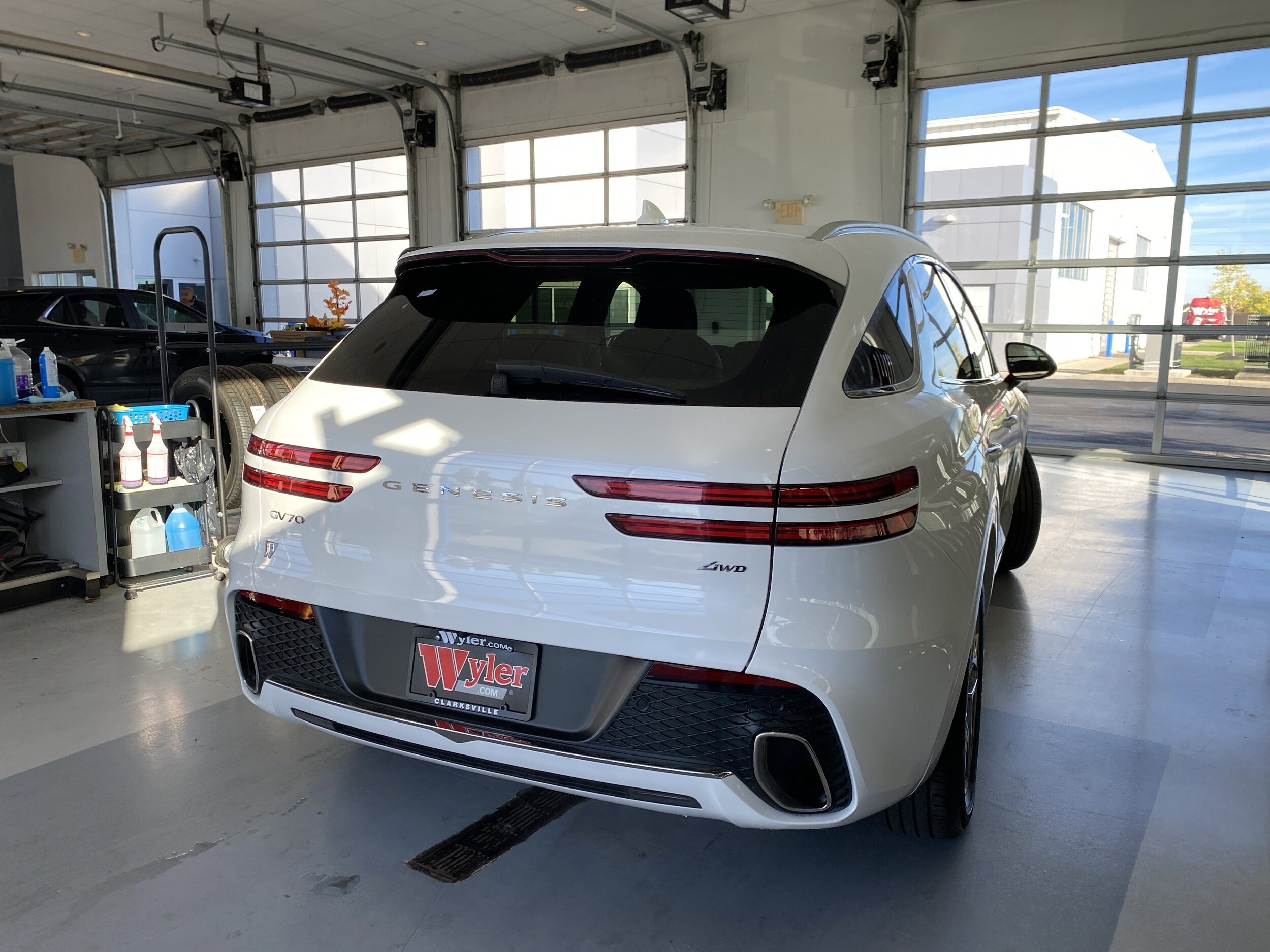 2025 Genesis GV70 2.5T photo 2